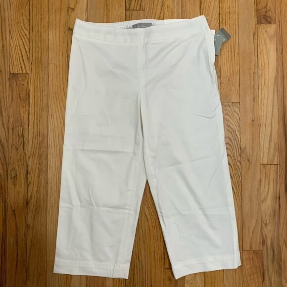 Liz Claiborne white petite Audra cropped pants - Picture 1 of 7